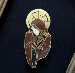 Product photo: enamel pins of Anakin Skywalker with a halo motif